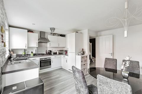 undefined, Hever Close, Northampton, Northamptonshire, NN5