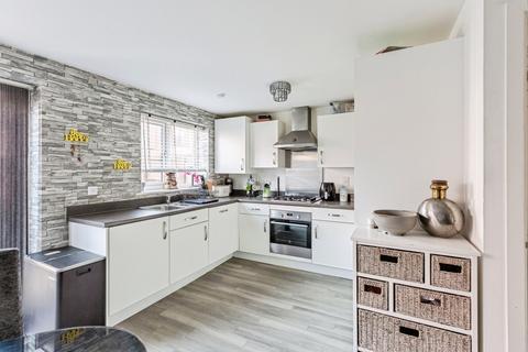 undefined, Hever Close, Northampton, Northamptonshire, NN5