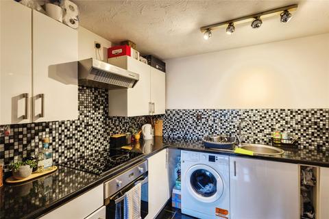 undefined, Hirondelle Close, Northampton, Northamptonshire, NN5