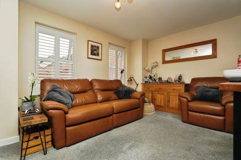2 bedroom flat for sale, St. Mawgan Street, Kingsway, Quedgeley, Gloucester, GL2