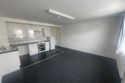 2 bedroom flat for sale, High Street, London