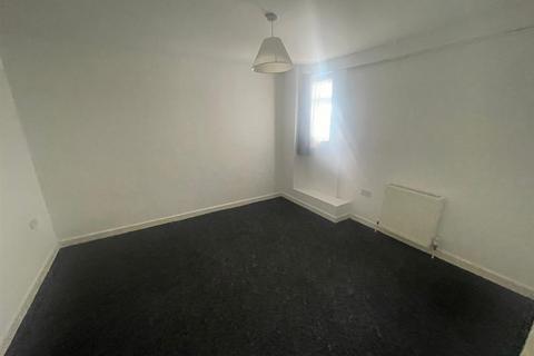 2 bedroom flat for sale, High Street, London