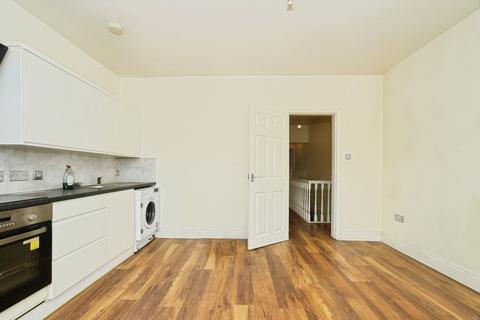 3 bedroom end of terrace house for sale, Manchester Road, Swindon, Wiltshire, SN1