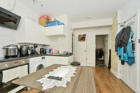 3 bedroom end of terrace house for sale, Manchester Road, Swindon, Wiltshire, SN1