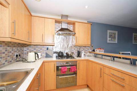 2 bedroom flat for sale, Brunel Crescent, Swindon, SN2