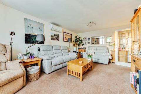 4 bedroom detached house for sale, Slade Street, Swindon, Wiltshire, SN2