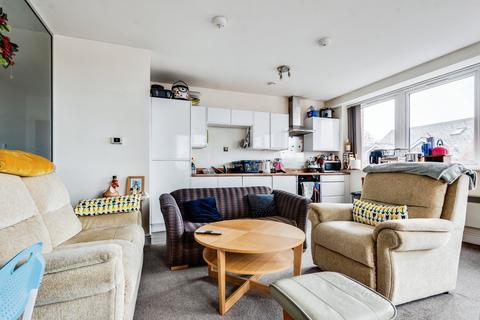 2 bedroom flat for sale, Farnsby Street, Swindon, Wiltshire, SN1