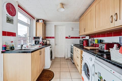 3 bedroom semi-detached house for sale, Cricklade Road, Swindon, Wiltshire, SN2