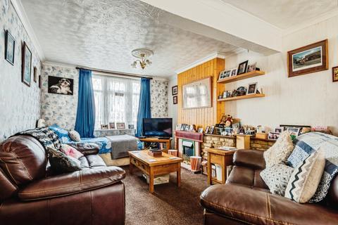 3 bedroom semi-detached house for sale, Cricklade Road, Swindon, Wiltshire, SN2