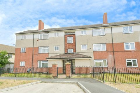 2 bedroom flat for sale, Staverton Way, Swindon, Wiltshire, SN2