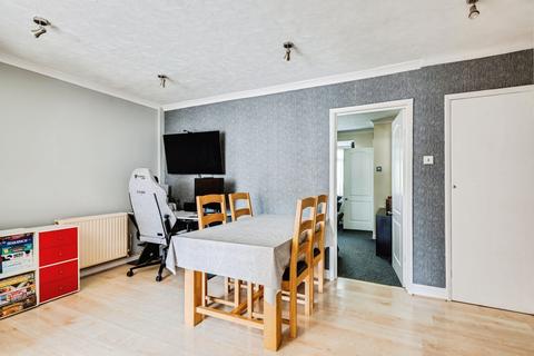 undefined, Queens Drive, Swindon, Wiltshire, SN3
