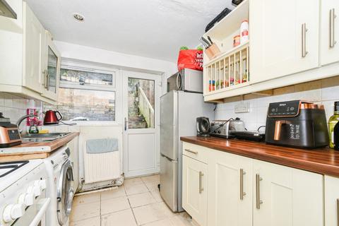 2 bedroom end of terrace house for sale, Dixon Street, Swindon, Wiltshire, SN1