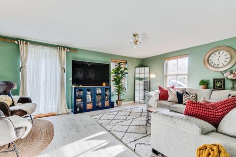 3 bedroom end of terrace house for sale, Ewden Close, Swindon, Wiltshire, SN1