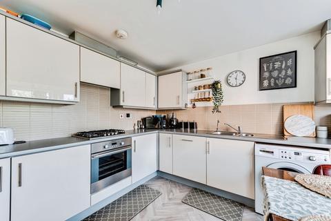 3 bedroom end of terrace house for sale, Ewden Close, Swindon, Wiltshire, SN1