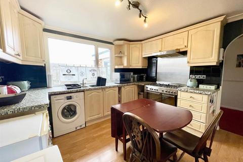 3 bedroom semi-detached house for sale, Ash Walk, Newhaven