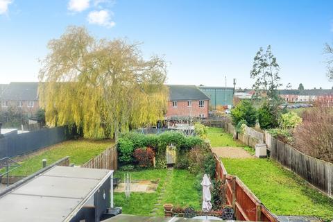 2 bedroom end of terrace house for sale, Dores Road, SWINDON, Wiltshire, SN2