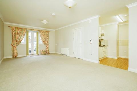 2 bedroom flat for sale, Coach House Mews, Bicester, Oxfordshire, OX26