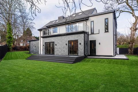 6 bedroom detached house for sale, Wells Avenue, Manchester, M25