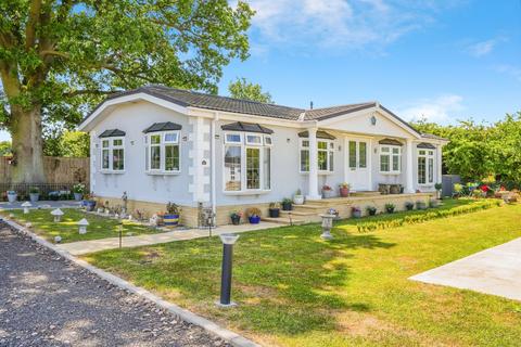 undefined, Heathfield Park, Bletchingdon, Kidlington, Oxfordshire, OX5