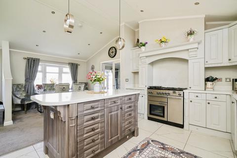 undefined, Heathfield Park, Bletchingdon, Kidlington, Oxfordshire, OX5