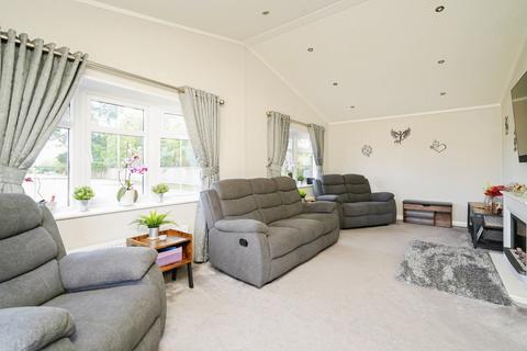 undefined, Heathfield Park, Bletchingdon, Kidlington, Oxfordshire, OX5