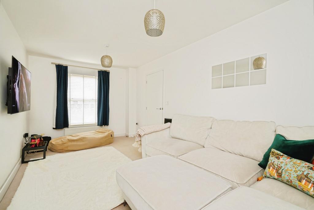 Pbox-IMG.jpg
