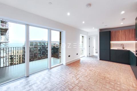 2 bedroom flat to rent, London N13