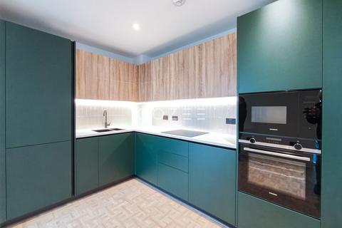 2 bedroom flat to rent, London N13