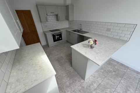 2 bedroom semi-detached house to rent, Ashby Road, Tamworth