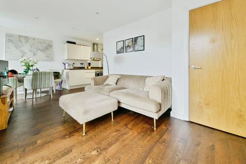1 bedroom flat for sale, Swingate, STEVENAGE, Hertfordshire, SG1