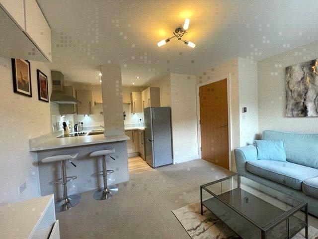 Lounge/Kitchen