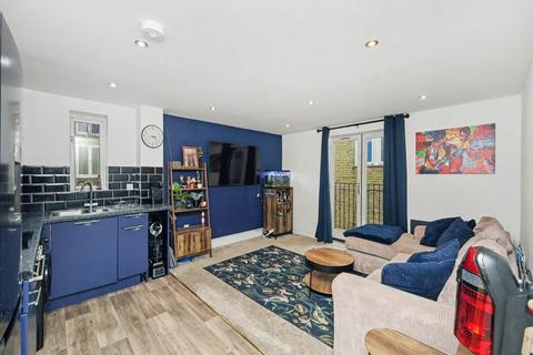 2 bedroom apartment for sale, Sillence Court, Royston, Hertfordshire
