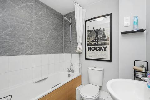 2 bedroom apartment for sale, Sillence Court, Royston, Hertfordshire