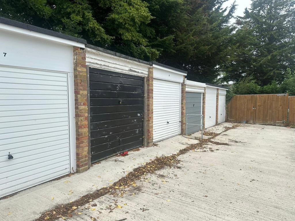 Garage 2