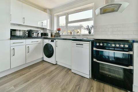 3 bedroom terraced house for sale, Telford Avenue, STEVENAGE, Hertfordshire, SG2