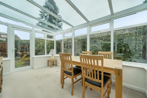 2 bedroom detached bungalow for sale, Vicarage Lane, Haslemere, GU27