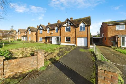 4 bedroom semi-detached house for sale, Becket Gardens, Welwyn, Hertfordshire, AL6