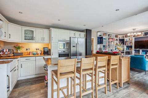 5 bedroom detached house for sale, Kensworth, Bedfordshire, LU6
