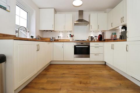 3 bedroom end of terrace house for sale, Cow Leaze, Frampton Cotterell, Bristol, BS36