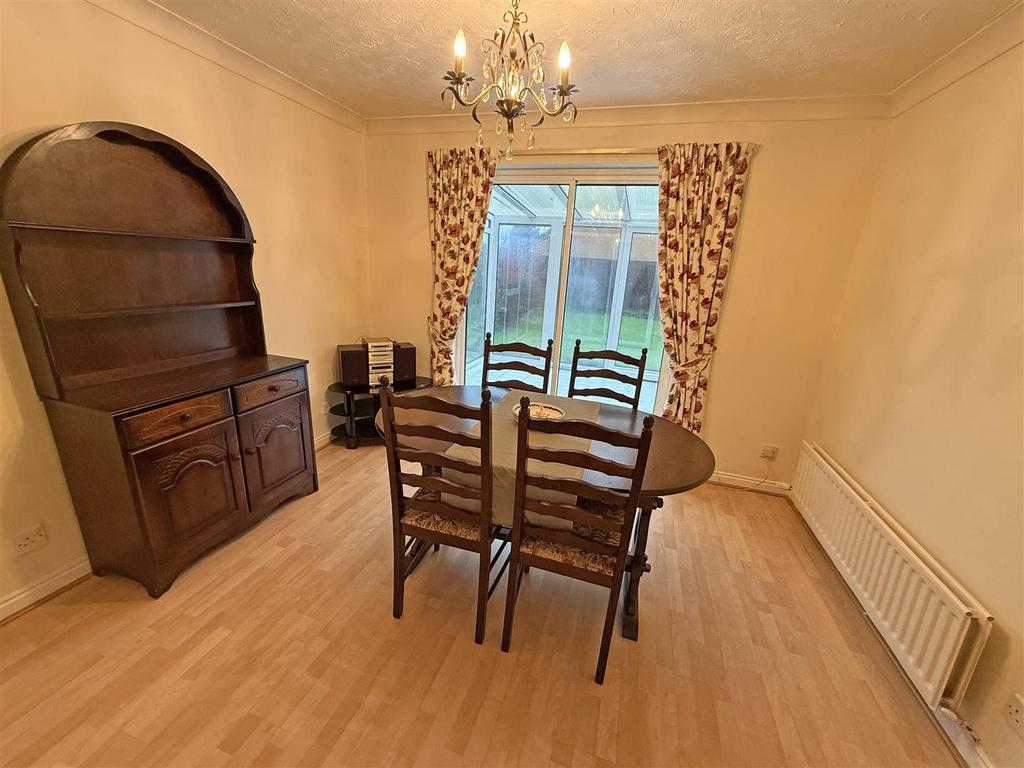 Dining room a2.jpg
