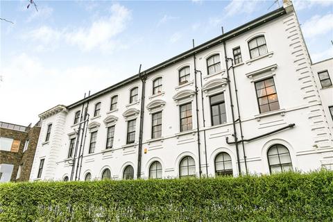 2 bedroom flat for sale, College Crescent, London, NW3