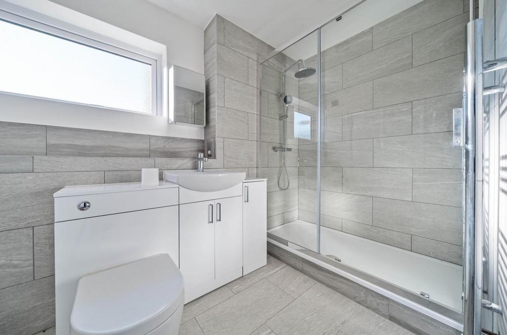 Davidson Frost-Wellings,DFW,Shower room.jpg