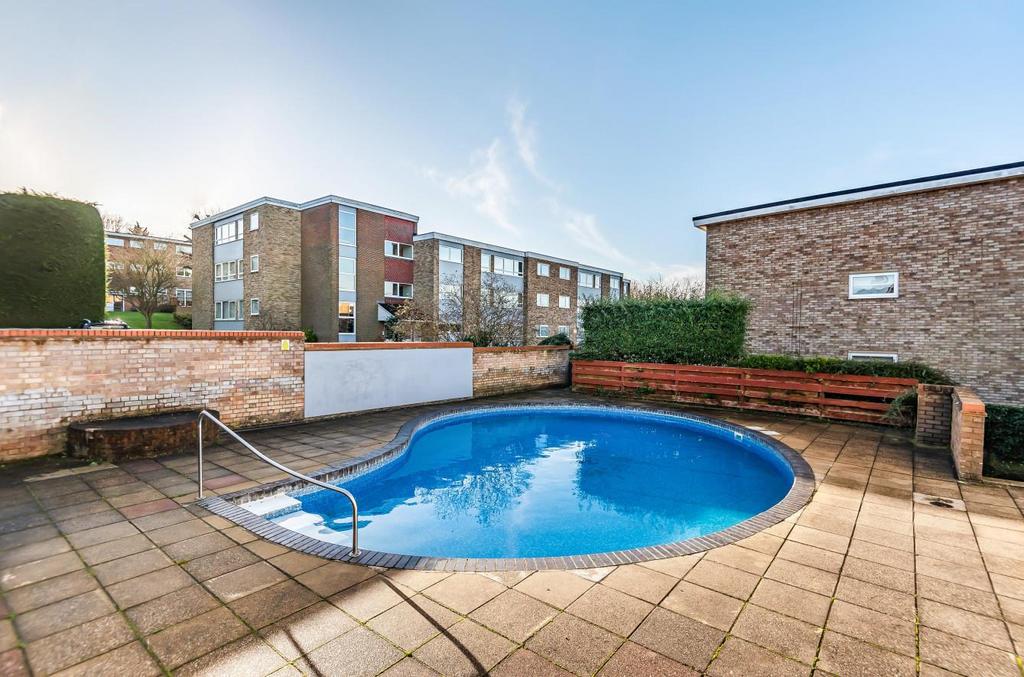 Davison Frost-Wellings, DF-W, Ivinghoe Road, Bushe