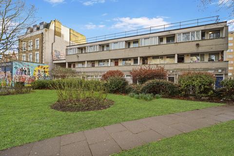 3 bedroom flat to rent, Pelican Estate, Peckham Road, SE15