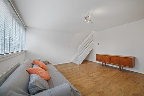 3 bedroom flat to rent, Pelican Estate, Peckham Road, SE15