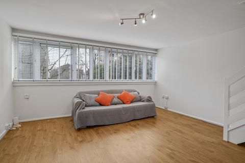 3 bedroom flat to rent, Pelican Estate, Peckham Road, SE15