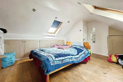 4 bedroom terraced house to rent, Priory Road, Hounslow, Middlesex, TW3
