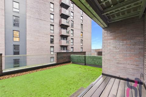 2 bedroom flat for sale, The Plaza, 1 Advent Way, Ancoats, Manchester, M4