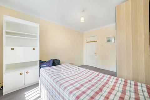 3 bedroom flat for sale, Beatrice Court, Hendon, NW4