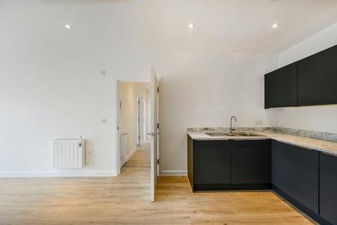 2 bedroom apartment to rent, Parkview East, Ashford, Kent, TN23